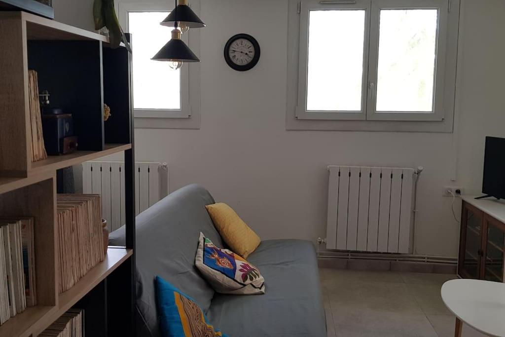 Location Appartement Dans Mas Provencal Monteux Zewnętrze zdjęcie